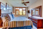 King bedroom - Highlands Lodge 3 Bedroom 